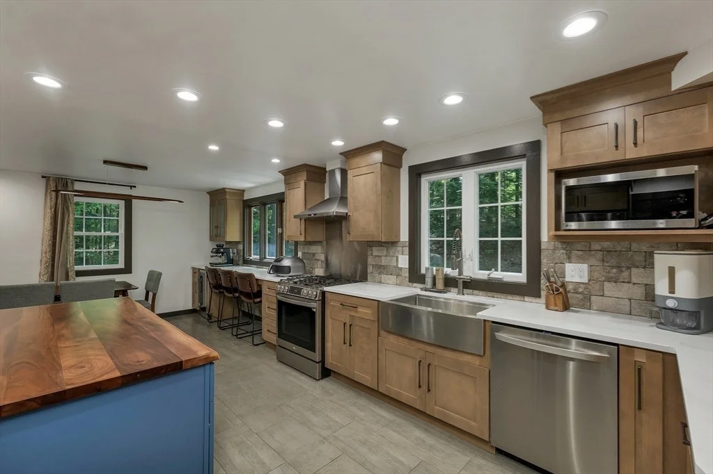Photo of 20 Fox Den Road