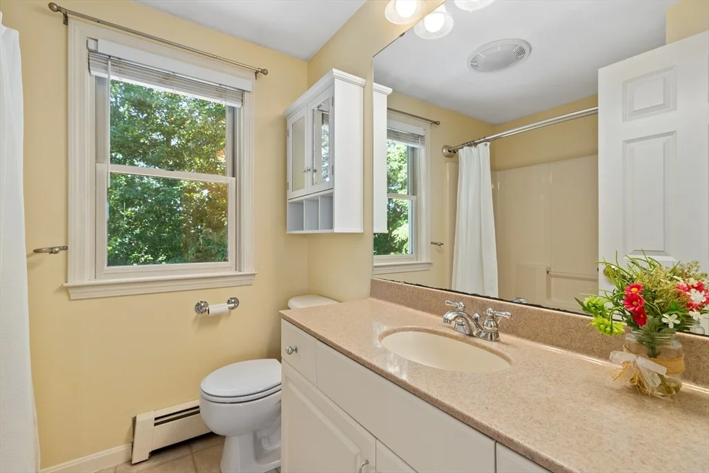 Photo of 49 Larson Ave