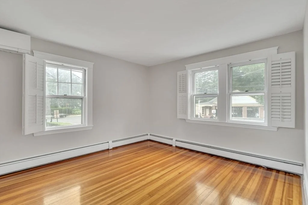 Photo of 5 Maple St
