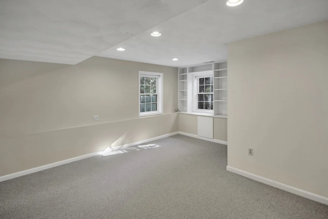 Photo of 170 Bay State Rd
