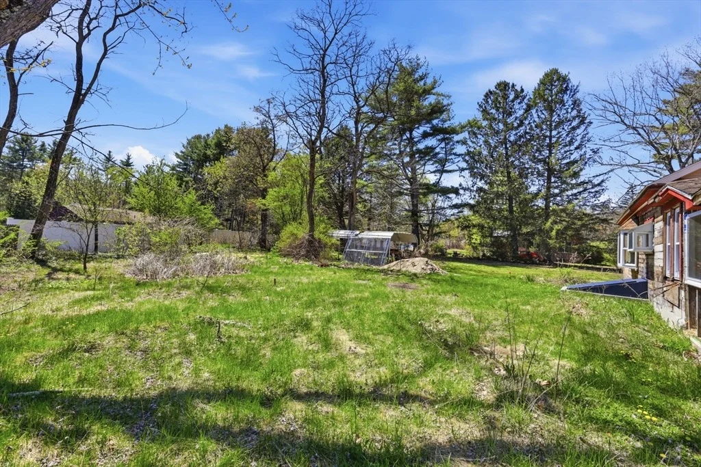 Photo of 1024 Westhampton Rd