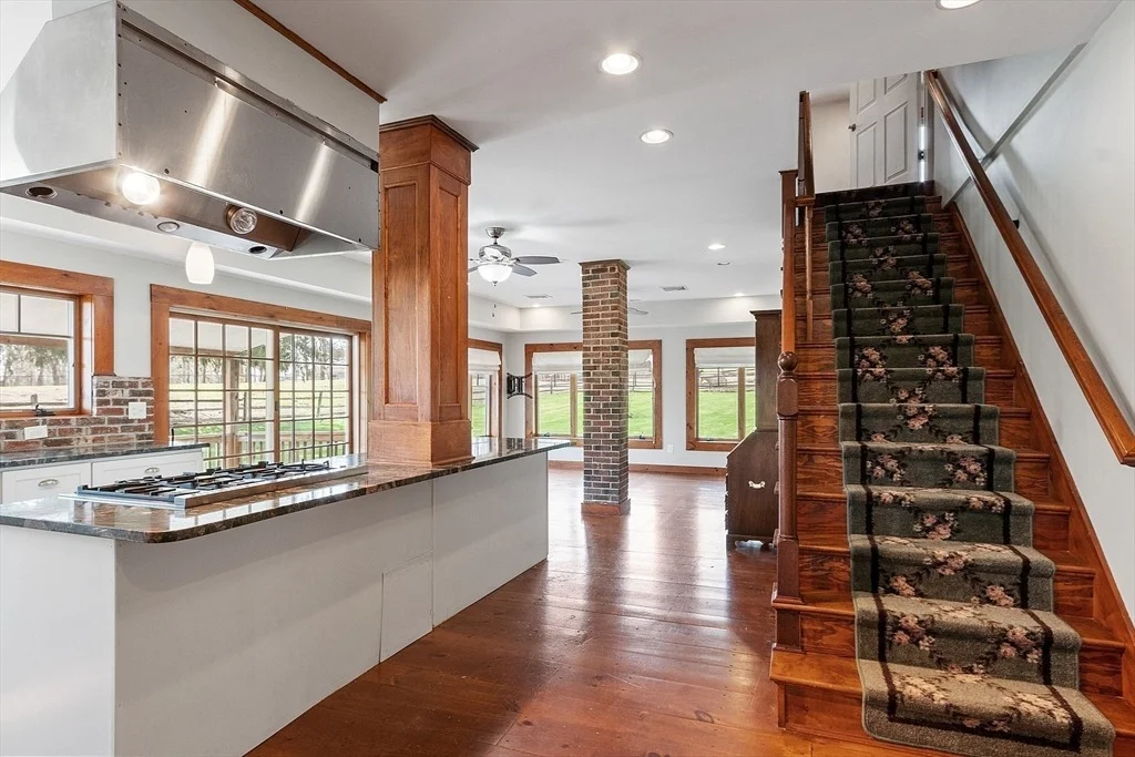 Photo of 25 Maple Street