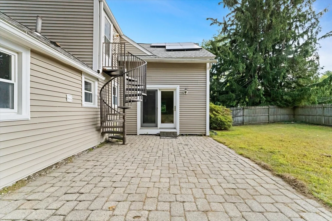 Photo of 82 Boston Rd