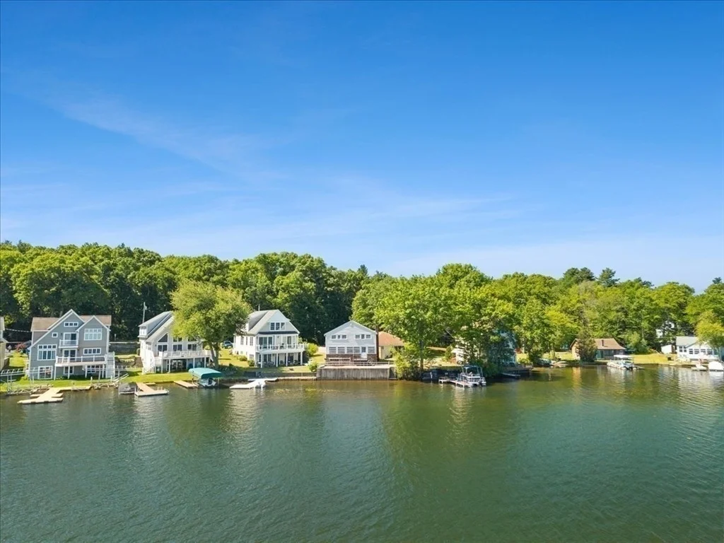 Photo of 730 Eastside Rd