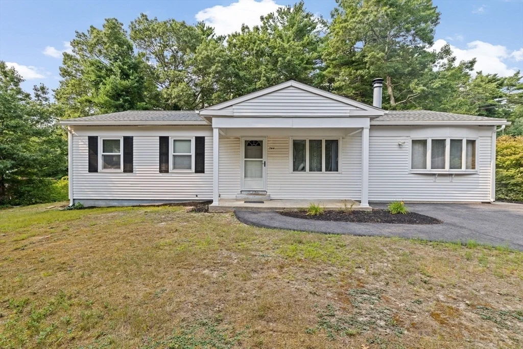 Photo of 244 Flaggler Dr