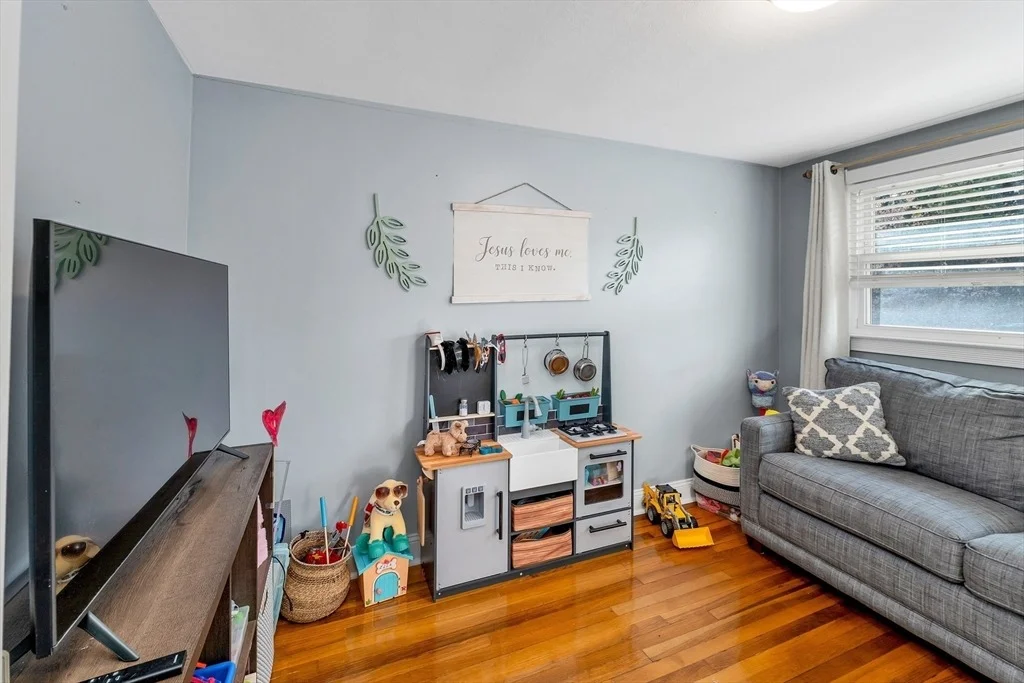 Photo of 185 Lawrence Road