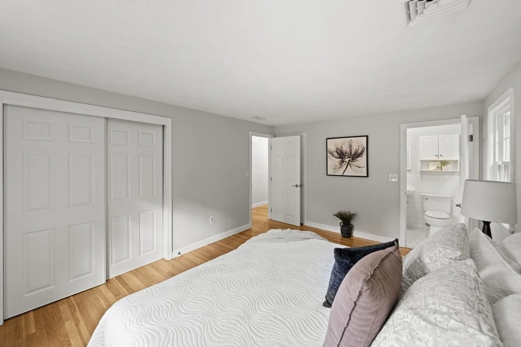 Photo of 5 Ivanhoe Dr.