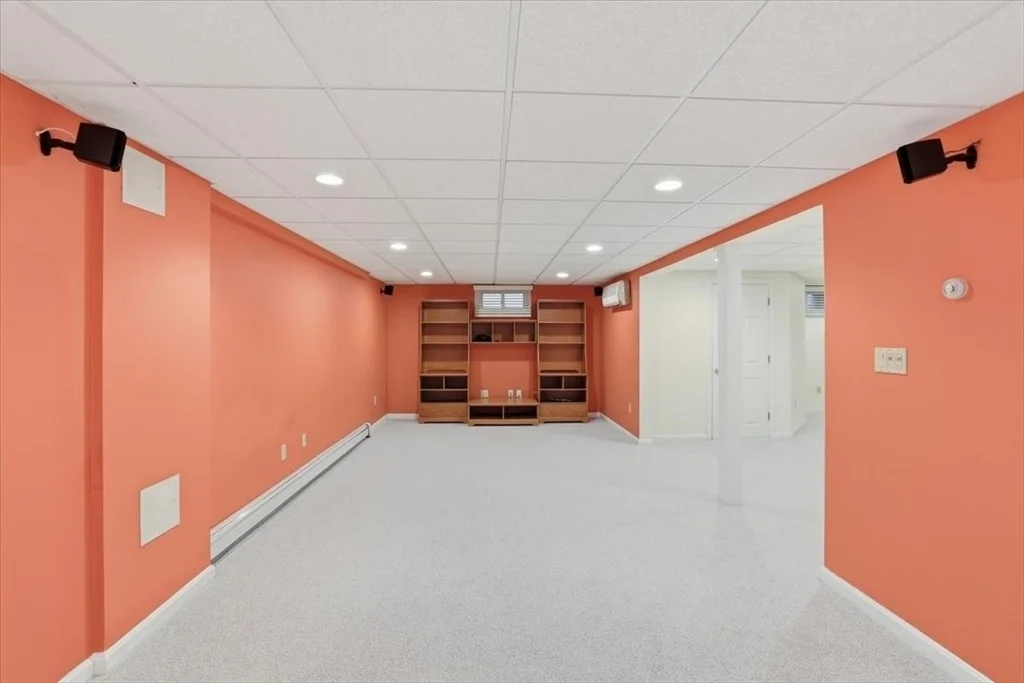 Photo of 32 Millfarm Dr