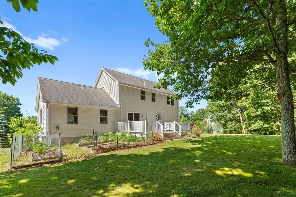 Photo of 49 Larson Ave