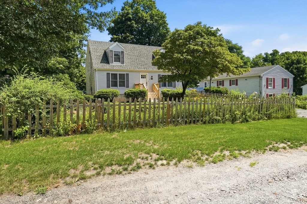 Photo of 10 Scandinavia Ave