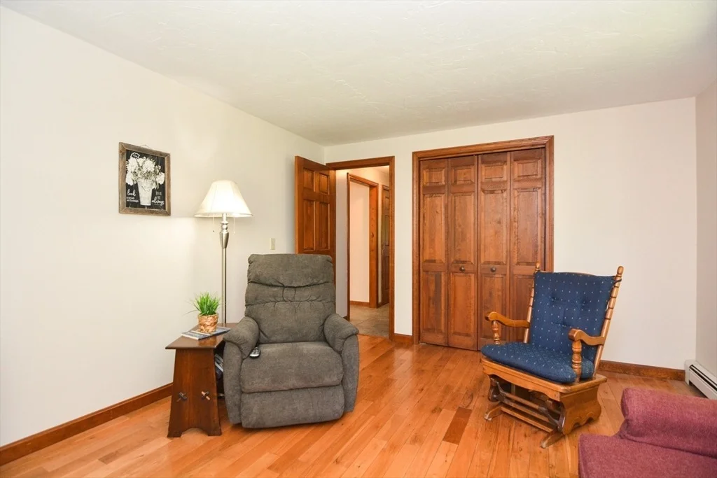 Photo of 33 Rockmeadow Rd Ext