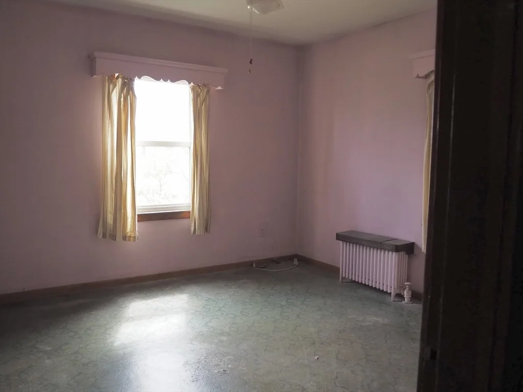 Photo of 52 Marguerite St.