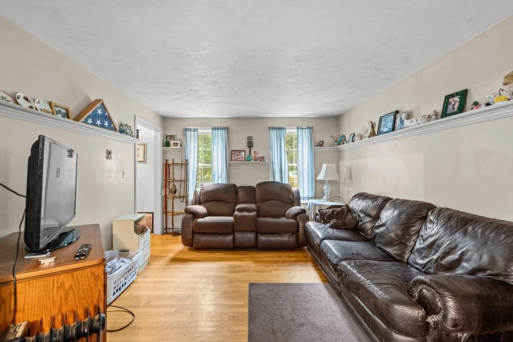Photo of 77 Millstone Ln