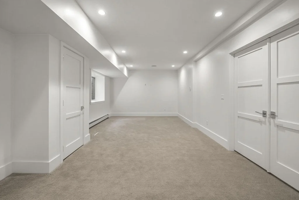Photo of 11 Winthrop Circle