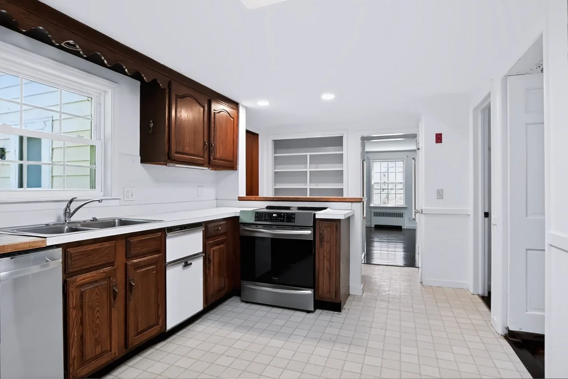 Photo of 10 Damon Rd