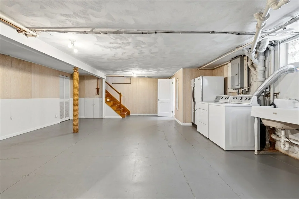 Photo of 14 Schofield Dr