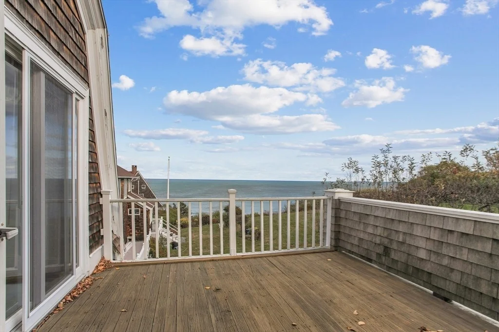 Photo of 48 Holbrook Ave