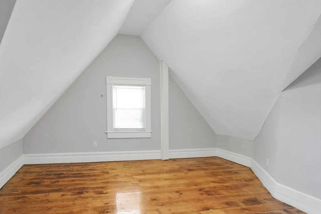 Photo of 288 Saint James Ave