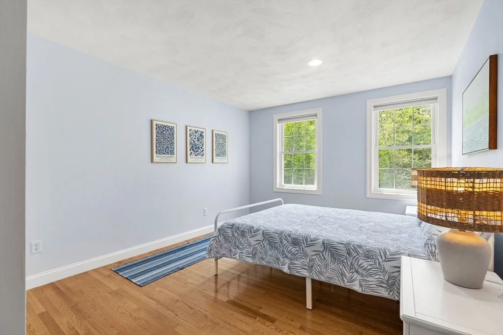 Photo of 10 Yankee Way