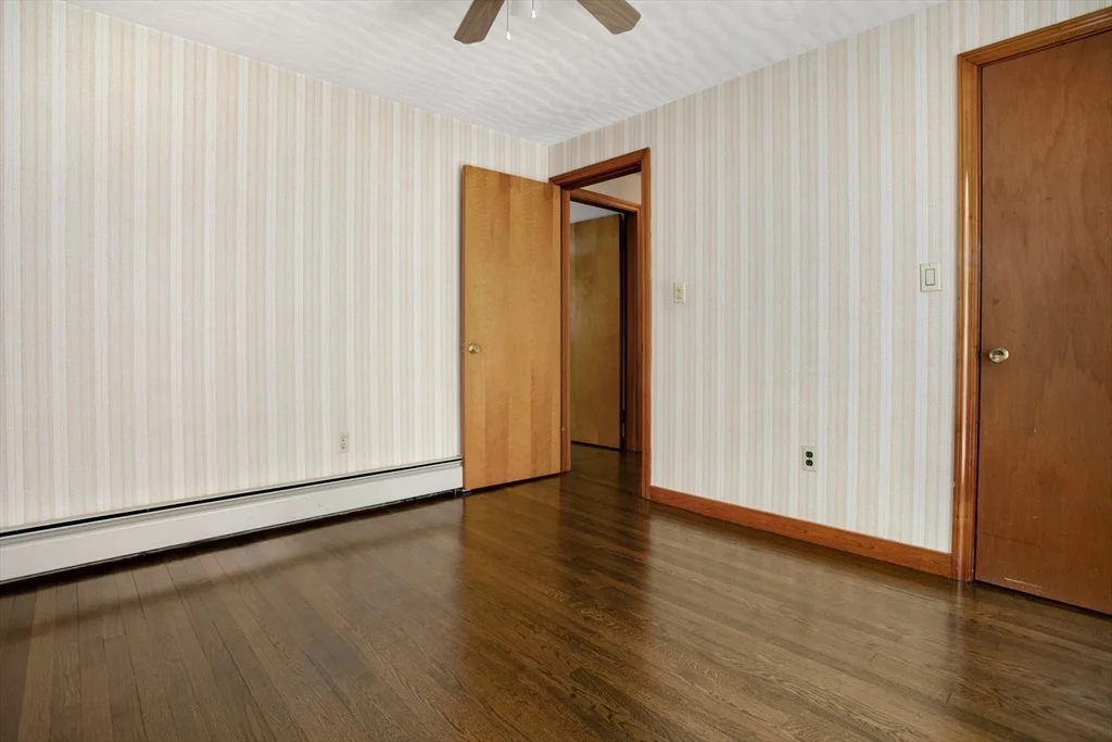 Photo of 6 Laurine Rd