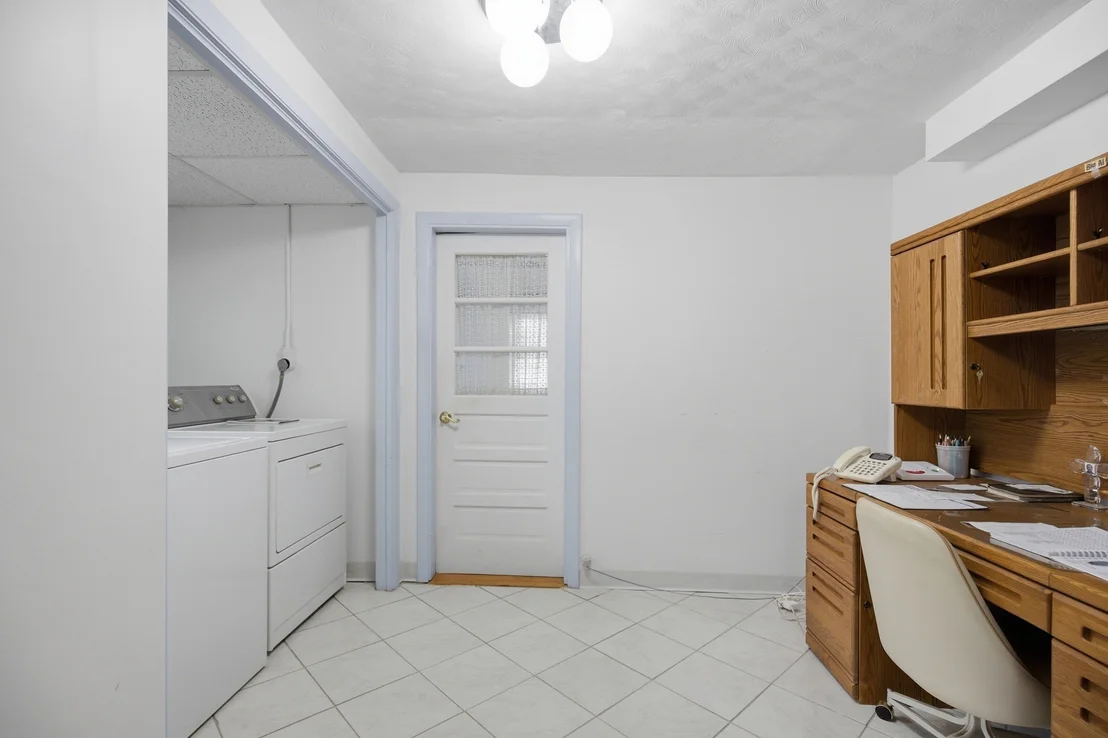 Photo of 37 Rustcraft Rd