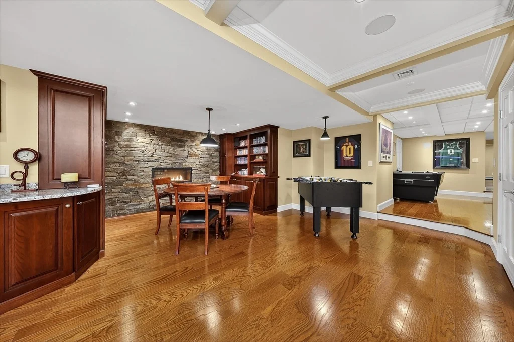 Photo of 37 Mast Hill Rd