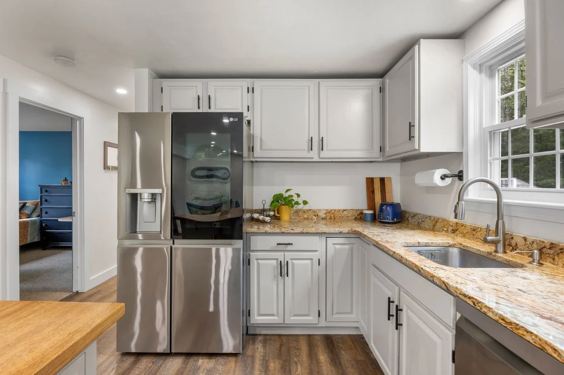 Photo of 34 Commodore Ln