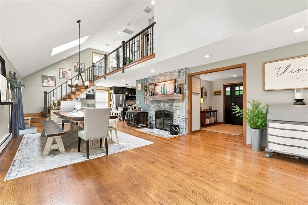 Photo of 51 Barton Ave