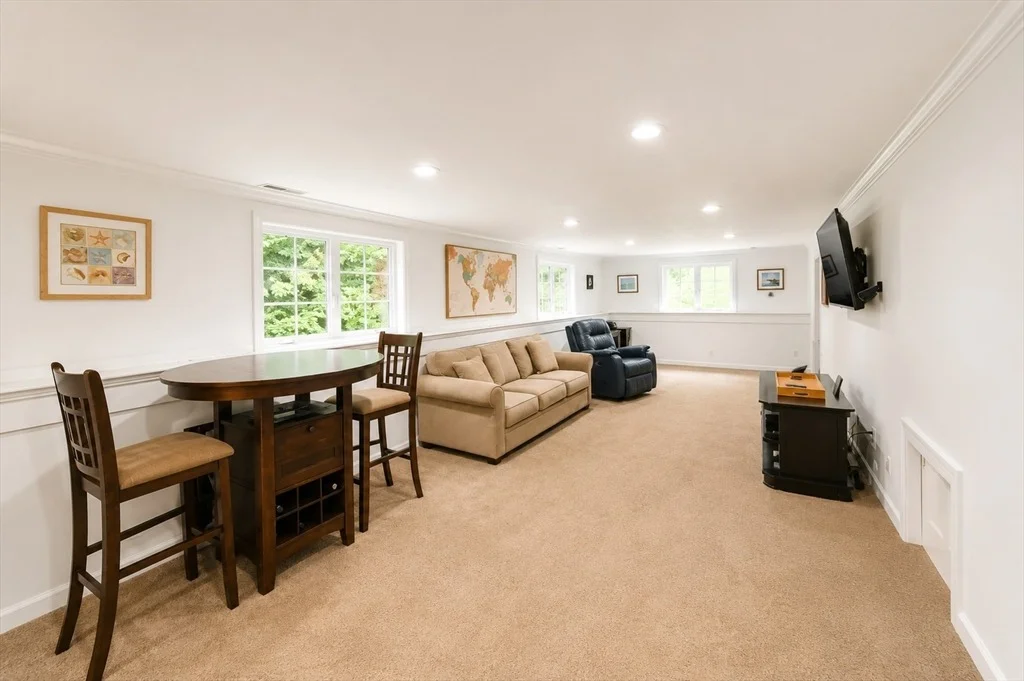 Photo of 33 Edgewood Rd