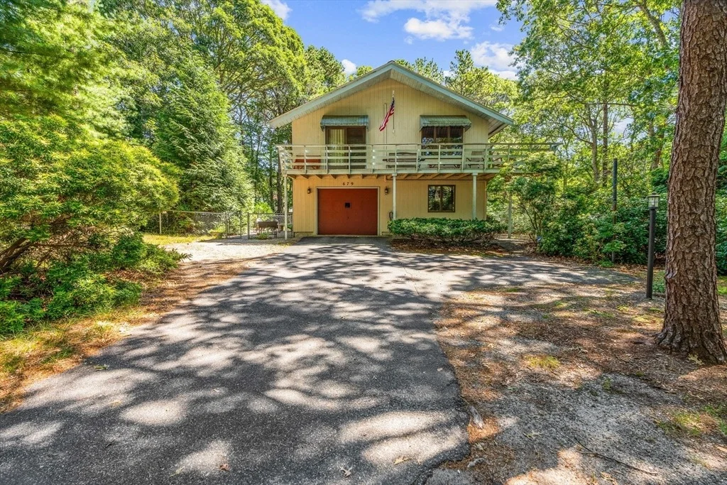Photo of 679 Poponessett Road