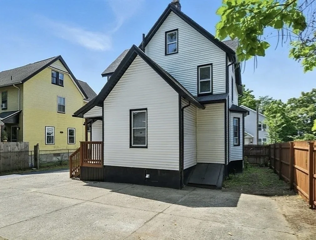 Photo of 25 Dawes St.