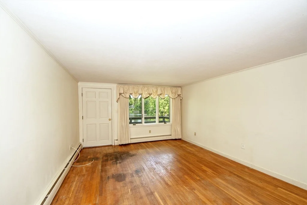 Photo of 6 Damons Point Drive