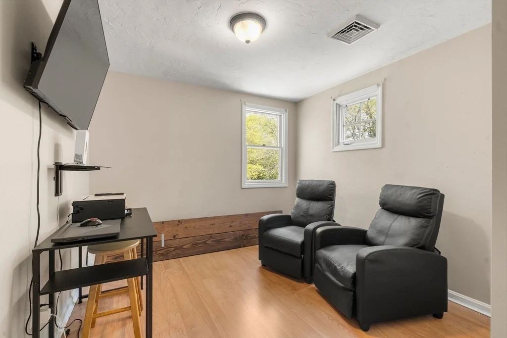 Photo of 302 Ames Way
