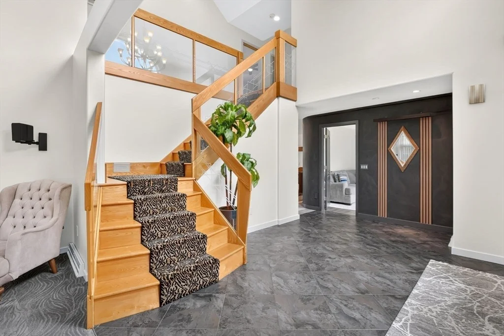Photo of 56 Cardinal Ln