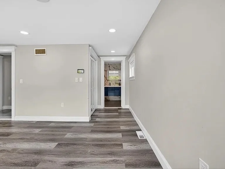 Photo of 23 Cove Rd