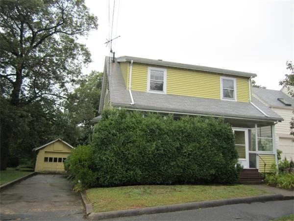Photo of 136 Aspen Rd
