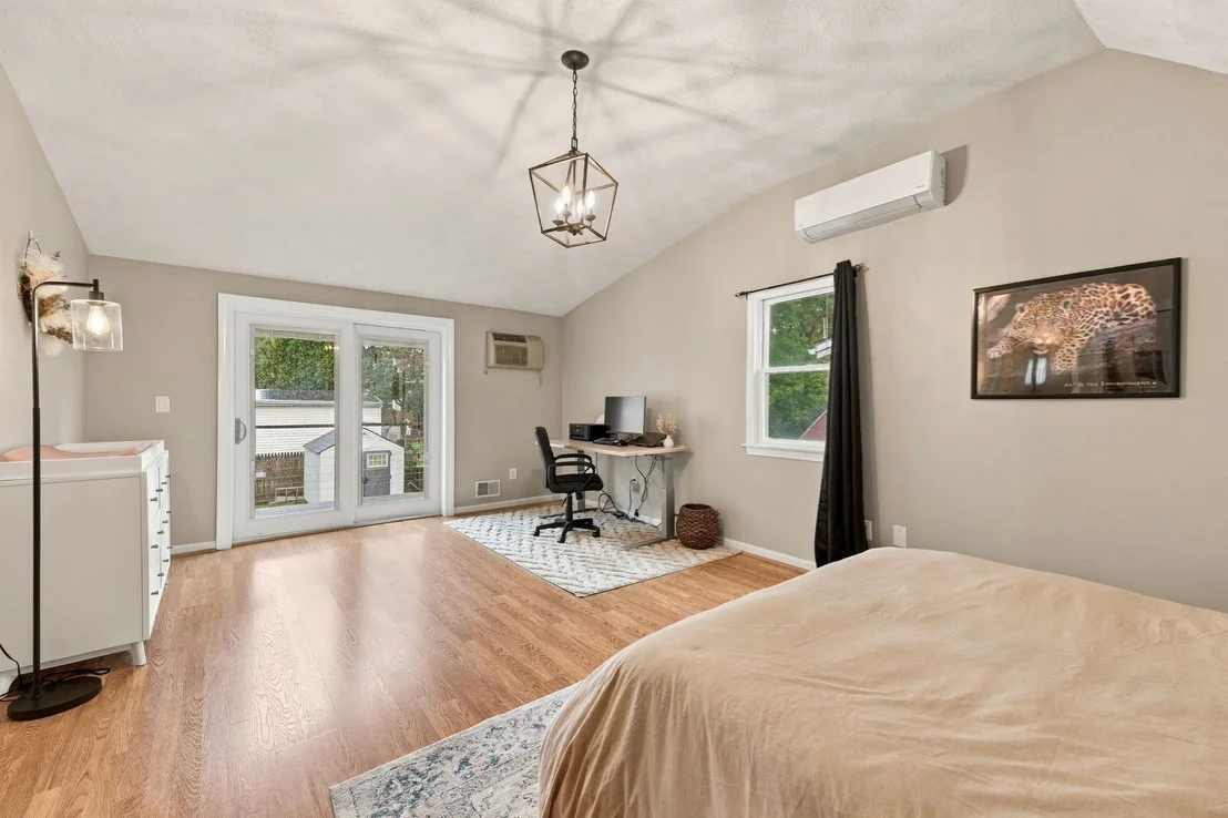 Photo of 59 Colonial Ave