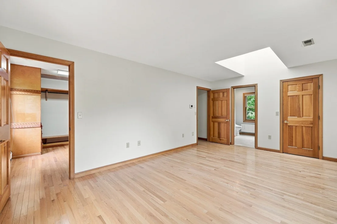Photo of 16 Birch Ln