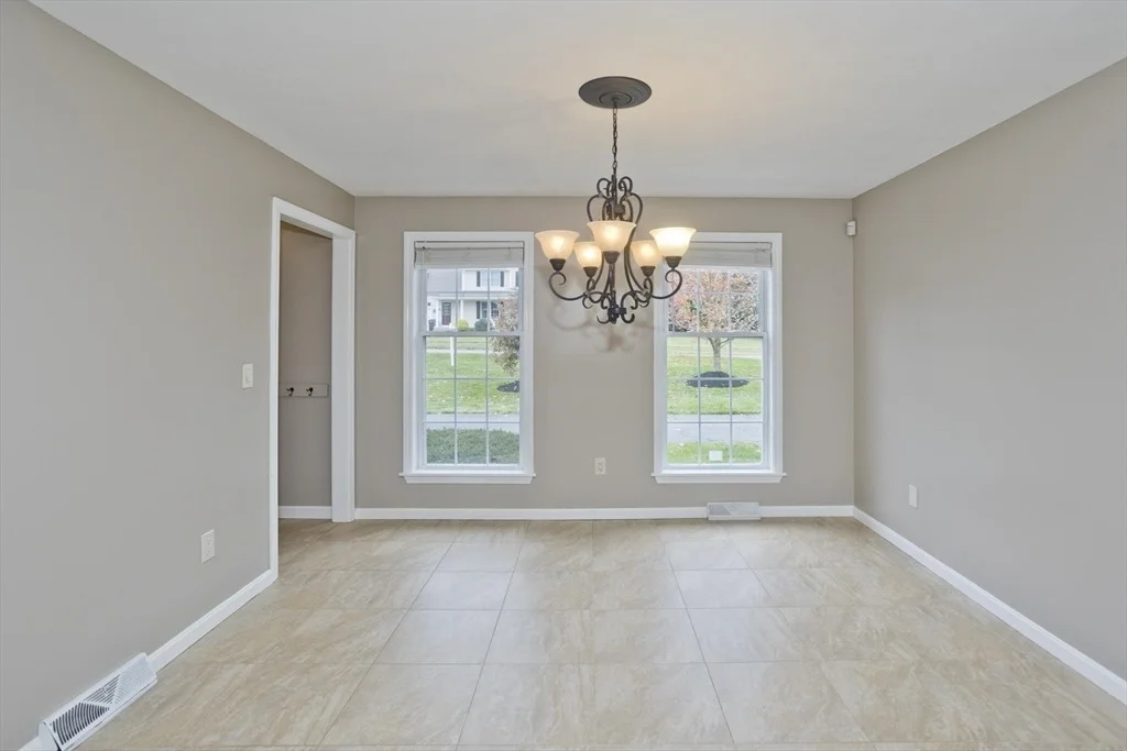 Photo of 76 Shaker Rd