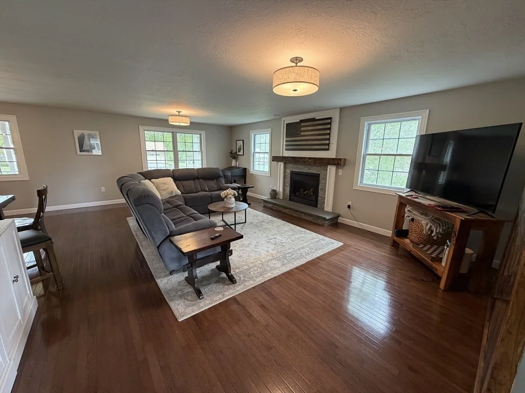 Photo of 849 Amostown Road