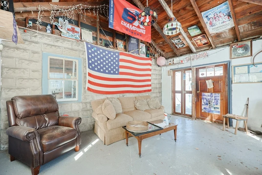 Photo of 50 Riverside Pl