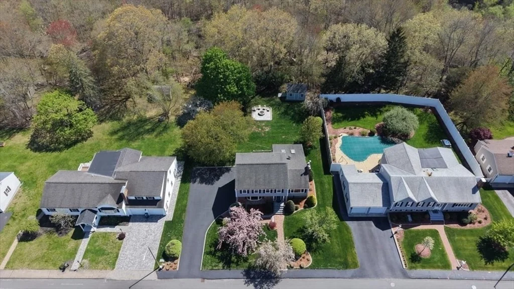 Photo of 111 Barstow Dr