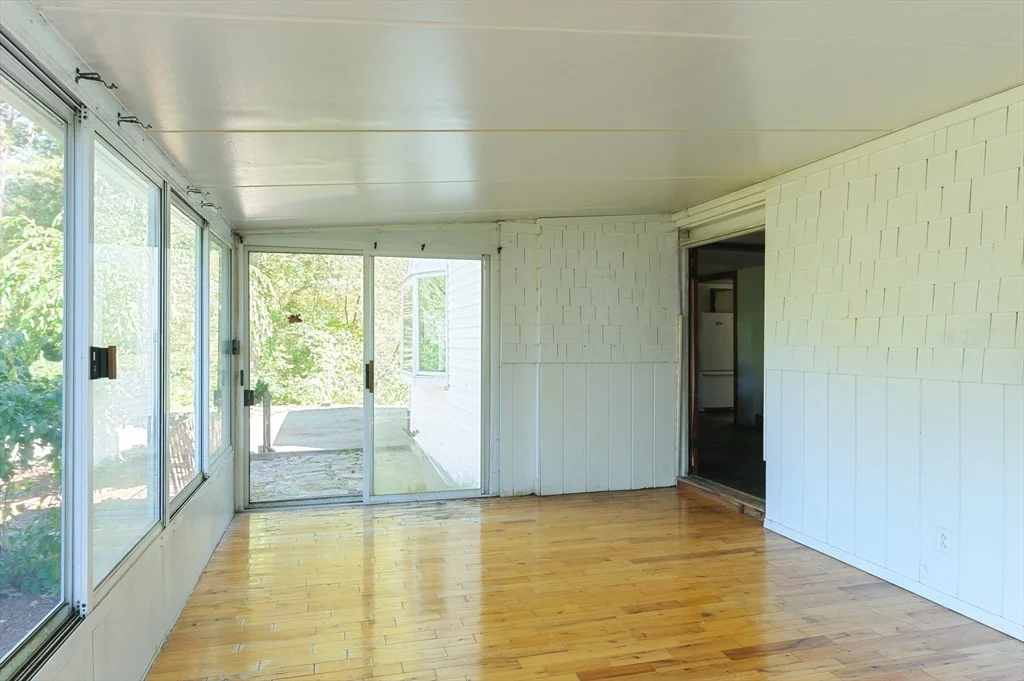 Photo of 34 Putnam Lane