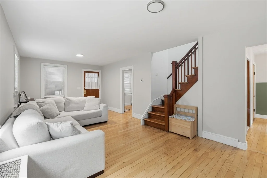 Photo of 16 Beechcrest St