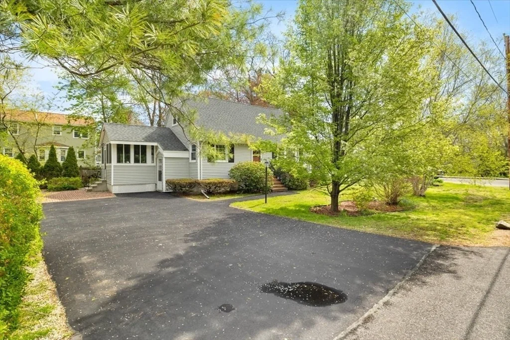 Photo of 7 Glen Echo Blvd