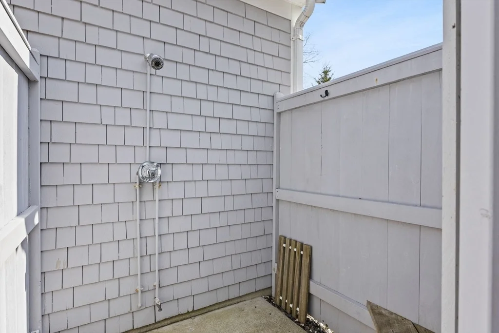 Photo of 363 Prince Hinckley Rd