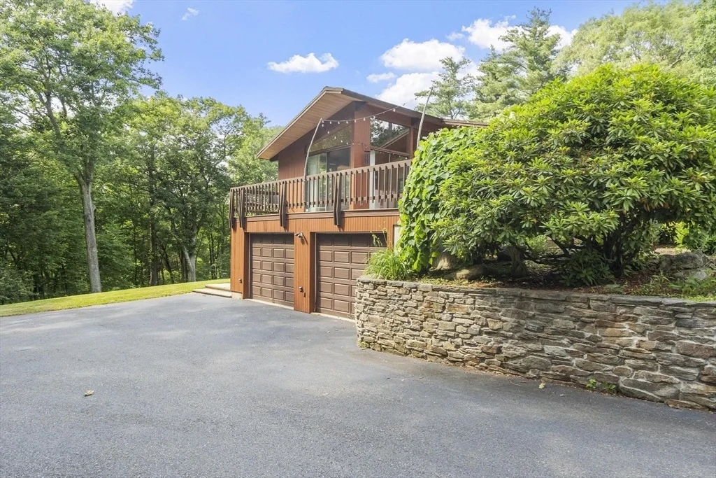 Photo of 64 Woodside Rd