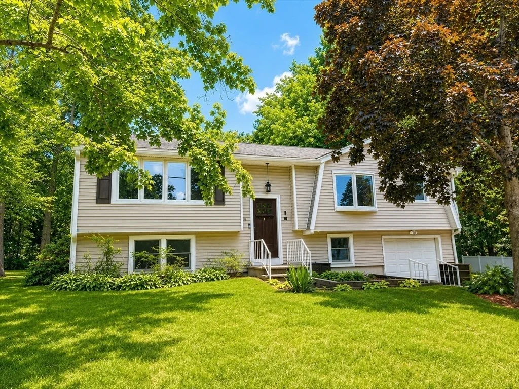 Photo of 44 Hanscom Ave