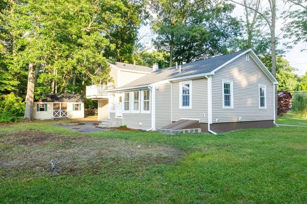 Photo of 22 Lakeside Ave