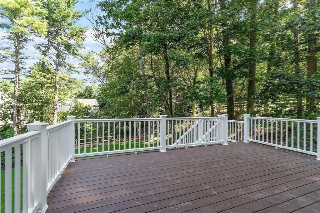 Photo of 140 Revolutionary Road